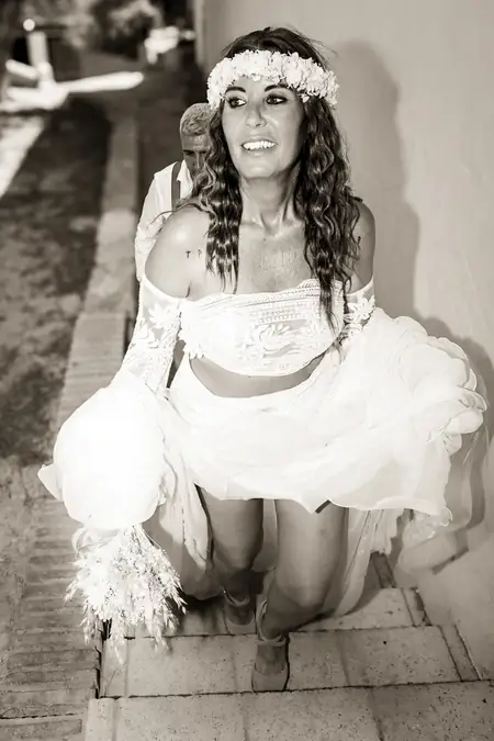 Instante espontáneo de los novios