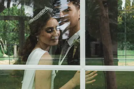 Reflejo en cristal, segundo ángulo