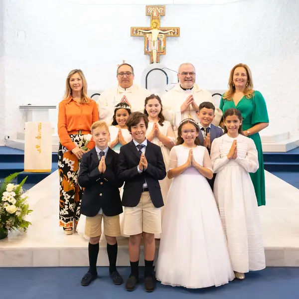 Momento de eucaristía durante la comunión