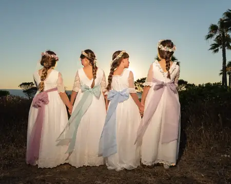 Editorial de moda en tonos fríos y luz suave