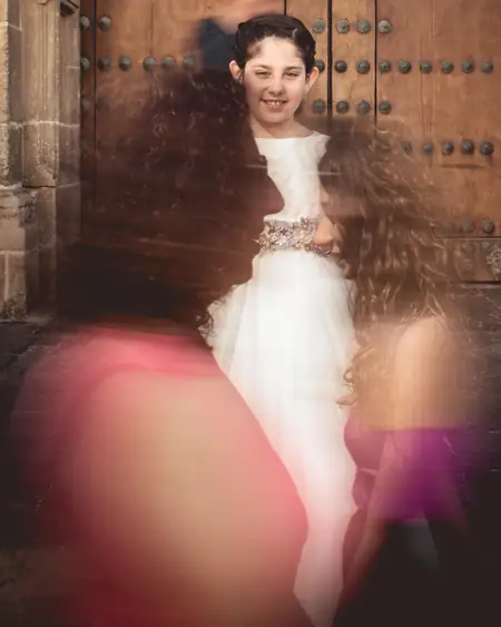 Detalle artístico en iglesia de Sevilla durante la Comunión